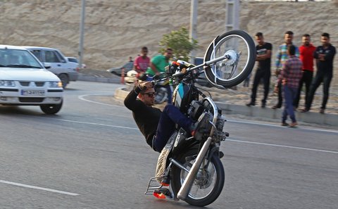 توقیف ۱۵ دستگاه موتورسیکلت متخلف در شاهین‌شهر 