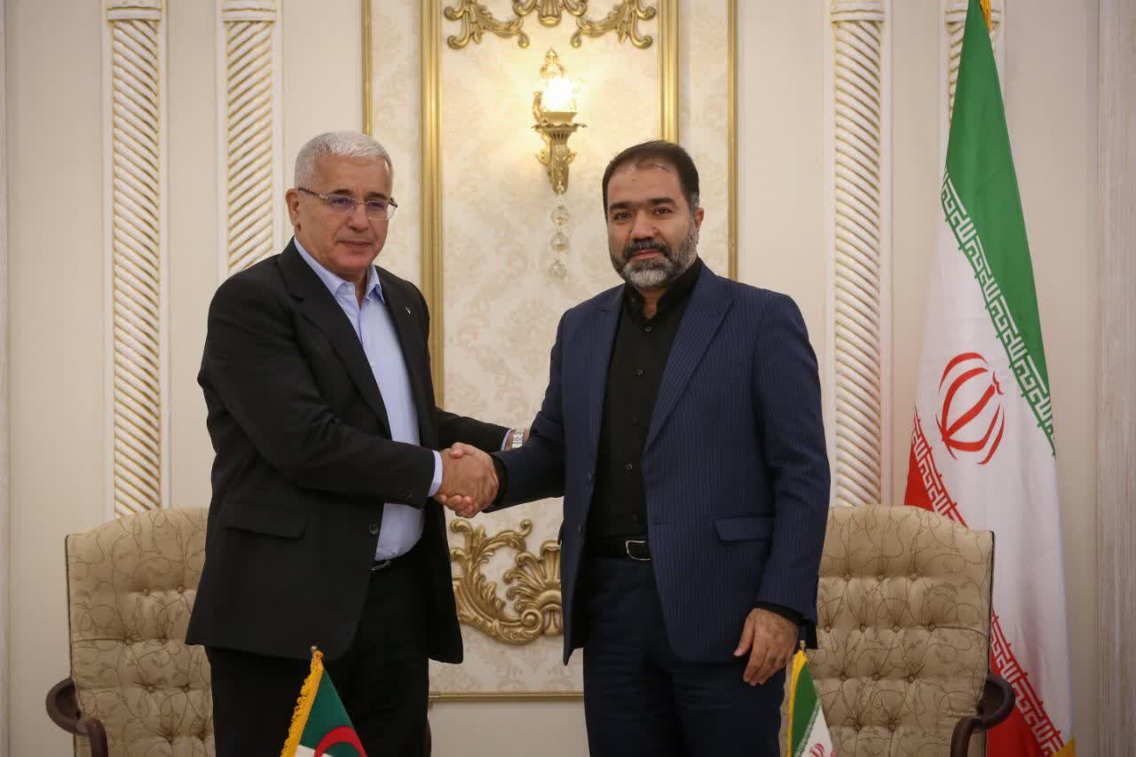 رئیس مجلس الجزایر وارد اصفهان شد
