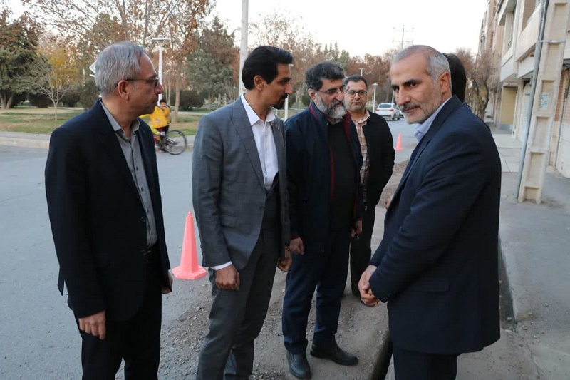 شهردار شاهین‌شهر از آغاز عملیات اجرایی شبکه زیر ساخت فیبر نوری خبر داد 